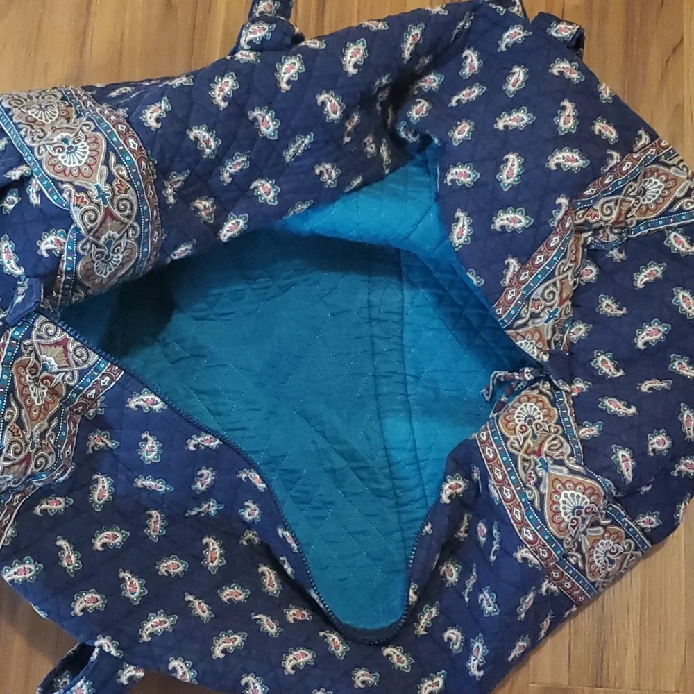 Vera Bradley weekend bag - Picture 4 of 5